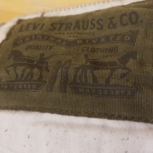 Levi's straight leg chino